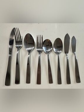 PfaltzGraff Danford Stainless Dinner Flatware Collection Set of 24 Elegant Sleek